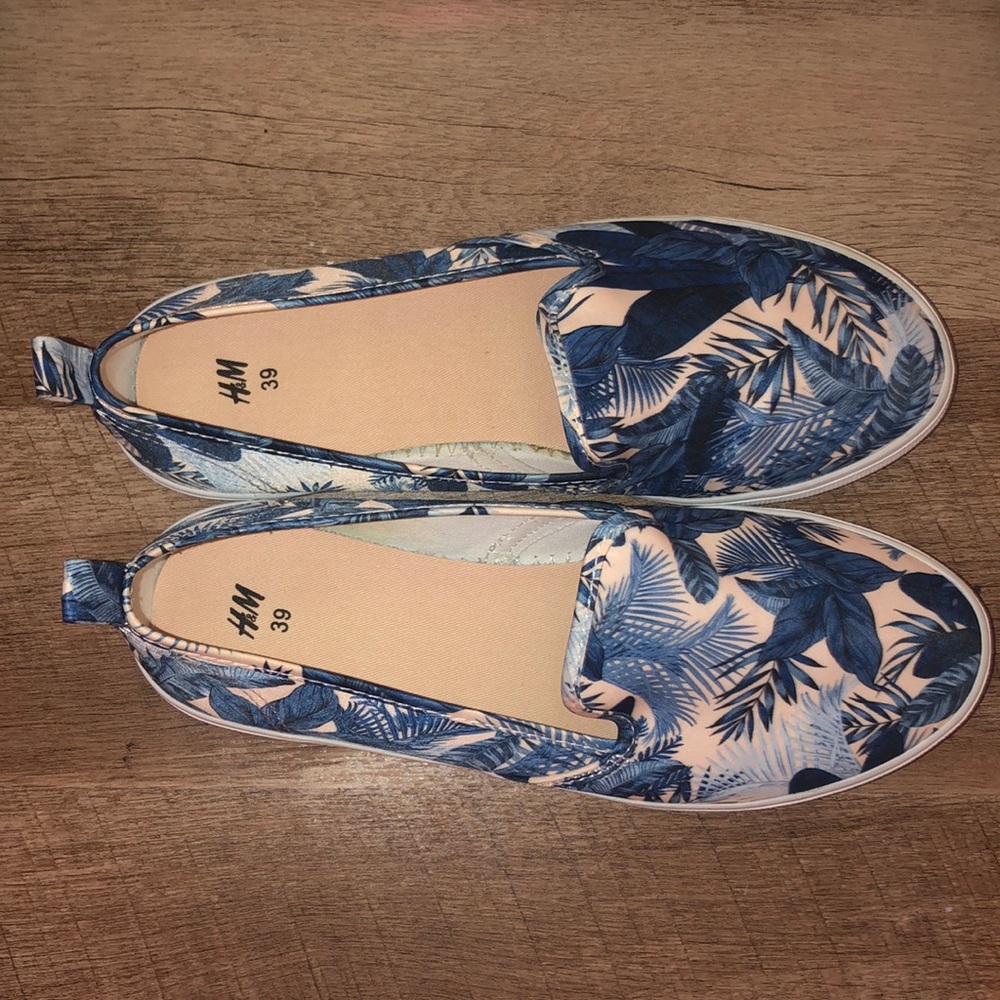 Floral Patterned slip on shoes